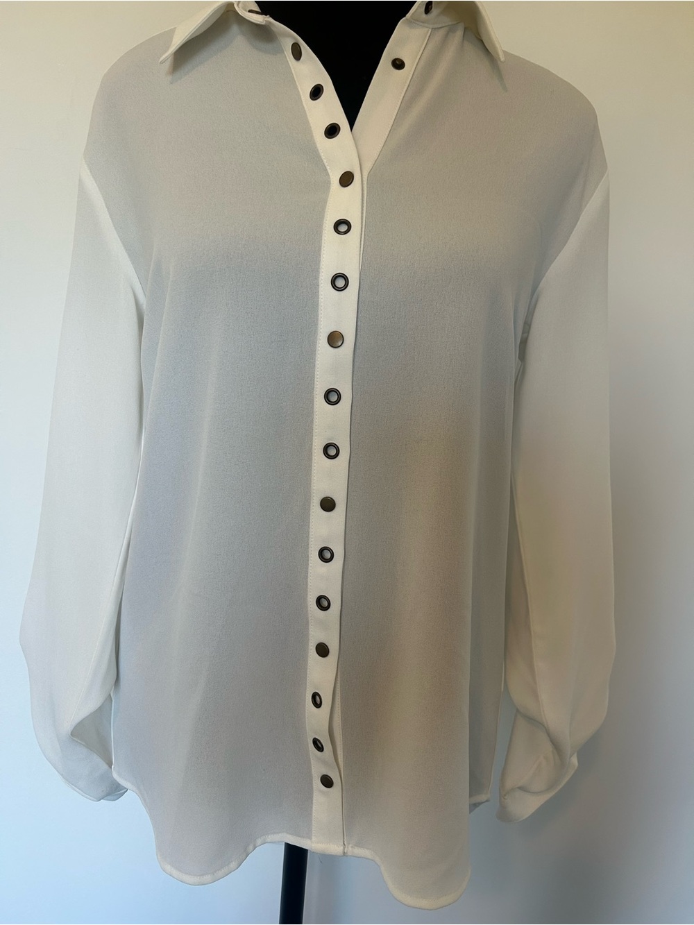 KUT Women’s Ivory Button-Front Blouse